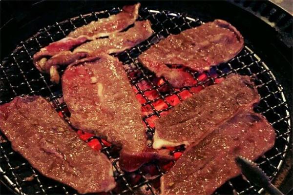 极炙精致炭火烤肉