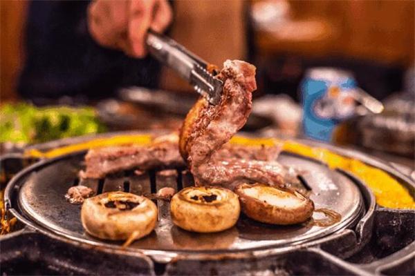 极炙精致炭火烤肉