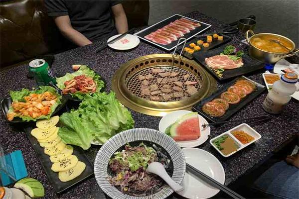 小味烧烤加盟