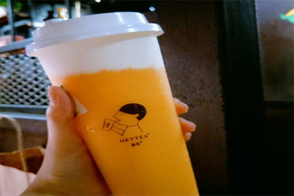 宋小芊奶茶