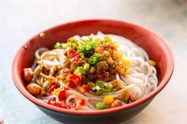 高师傅特色米粉汤包