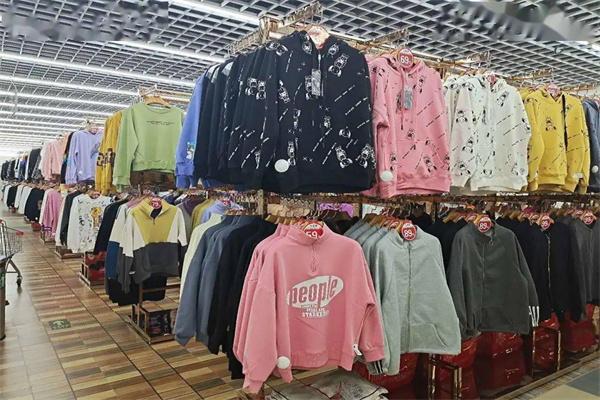 万客来服装超市