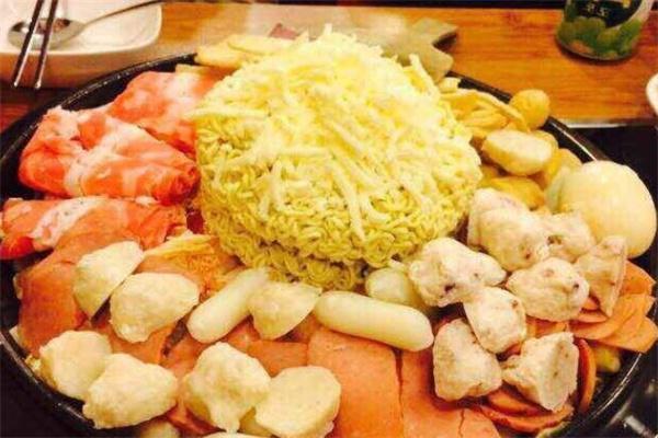 客美芝韩国年糕火锅店