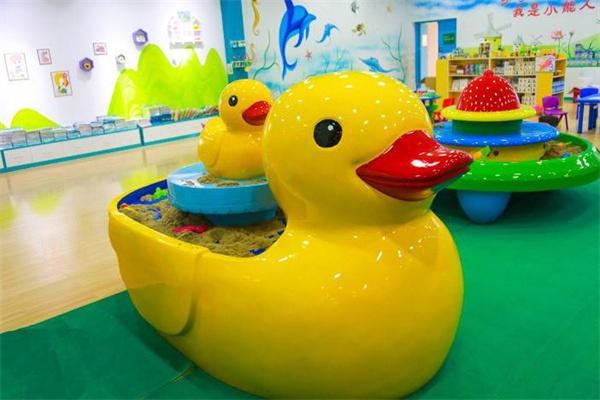 小能人创意乐园加盟