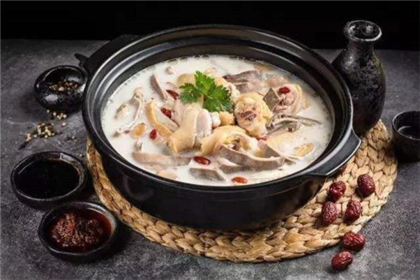 鲜融派猪肚鸡汤饭加盟