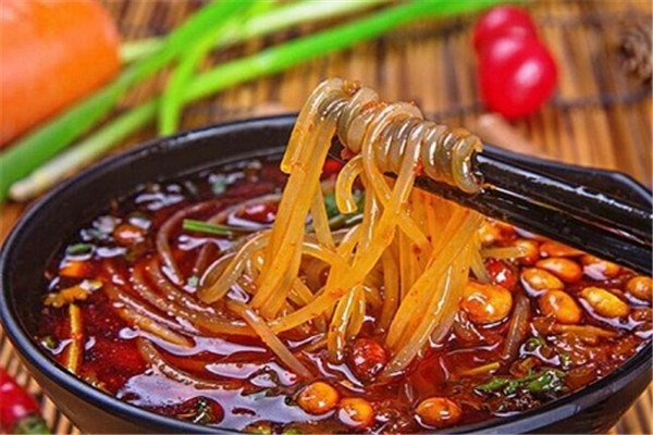 碗红酸辣粉