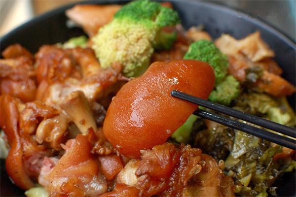 春哥猪蹄饭加盟
