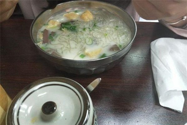 杜妈妈老鸭汤粉丝馆