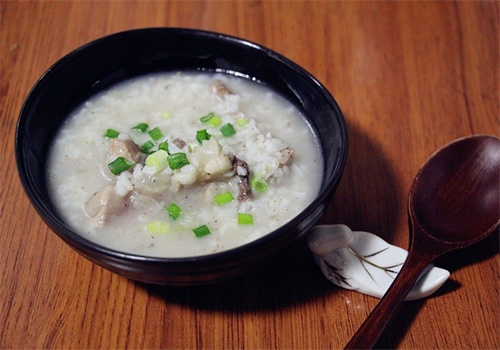 车仔筒骨粥