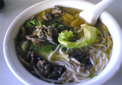 烦歌乌鸡米线