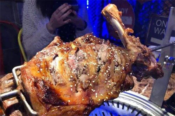 宋记名羊天下碳烤羊腿