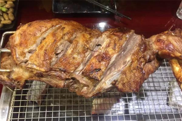 宋记名羊天下碳烤羊腿