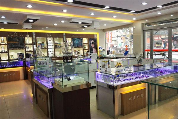 明月眼镜店加盟