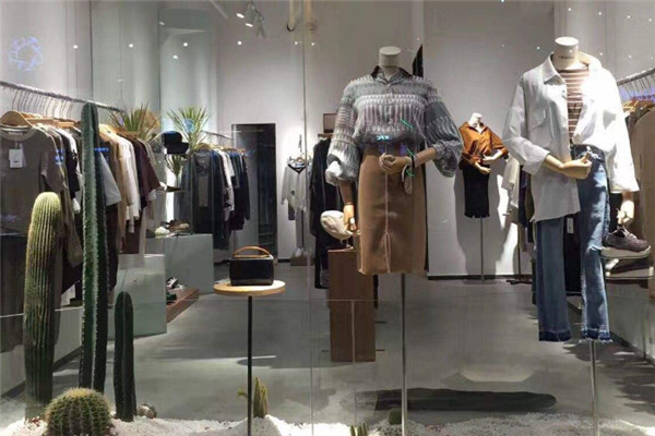 茜蔚服饰加盟