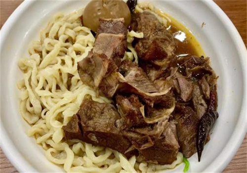小徐牛排板面