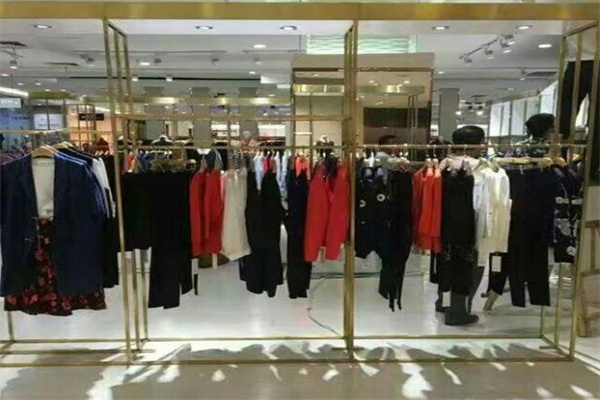 微迎女装