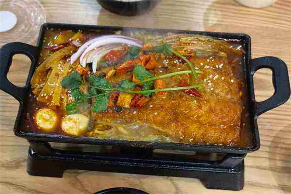 小鱼请客无骨烤鱼加盟