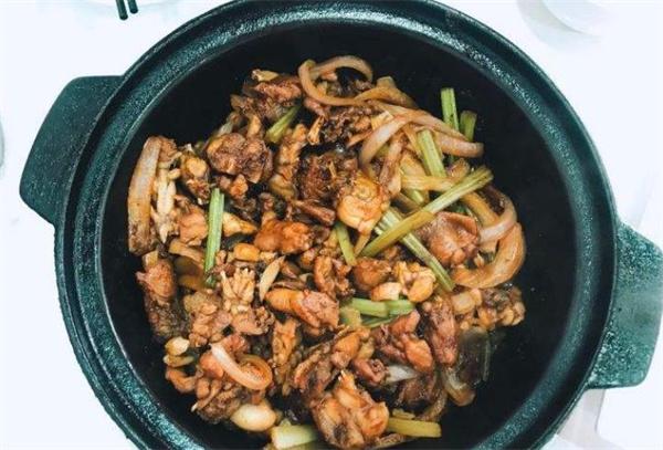 黄蜀郎鸡公煲