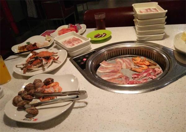 佰烧海鲜烤肉自助