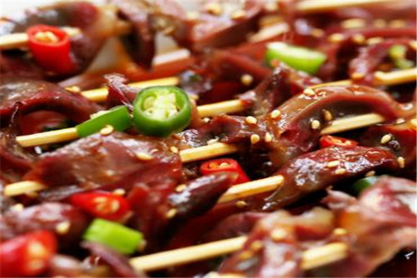 嗨皮猫串串