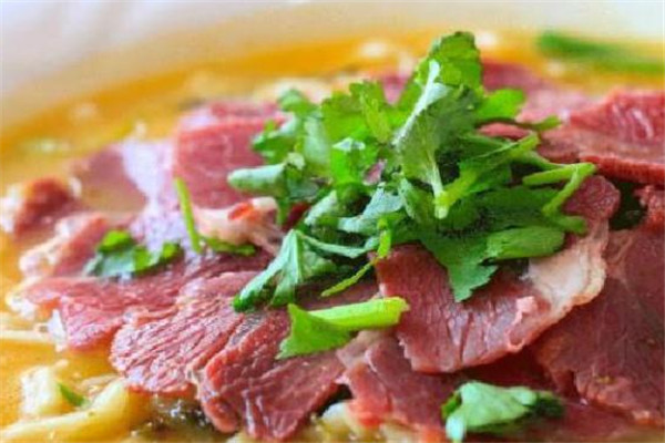 中阿兰牛肉拉面