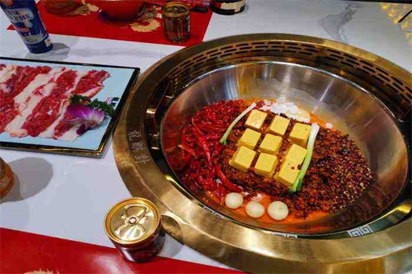 龙麒对火锅