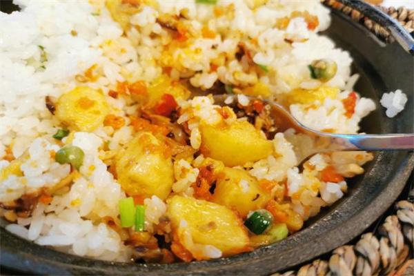 回味碗土家洋芋饭加盟