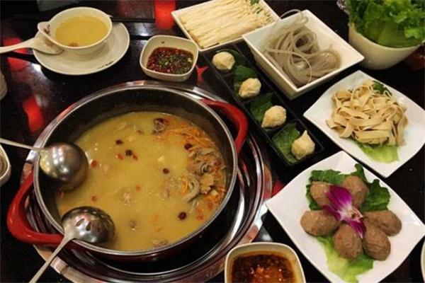 庞三岁猪肚鸡火锅加盟