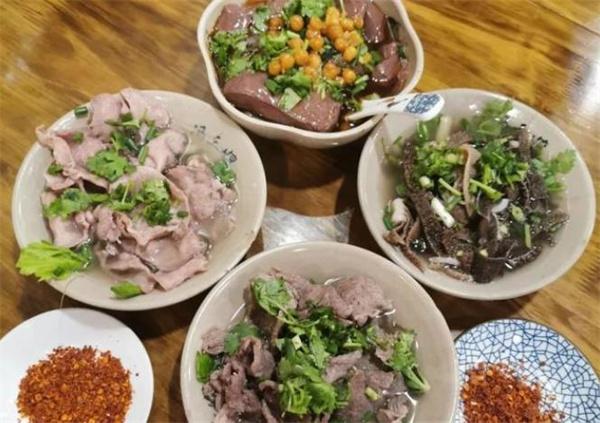 乐山翘脚牛肉汤锅