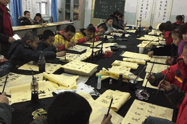 美中国字硬笔书法班