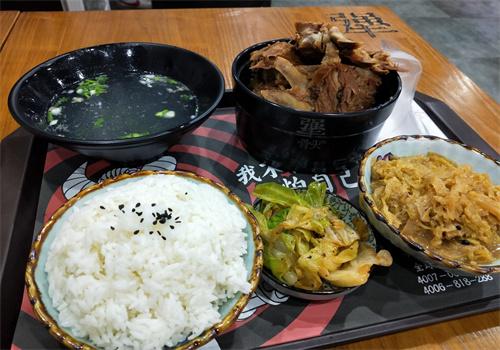 犟骨头排骨米饭