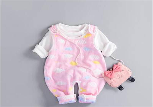 乐酷熊婴儿衣服