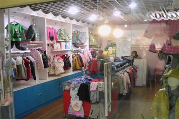 芭啦芭啦童装店加盟