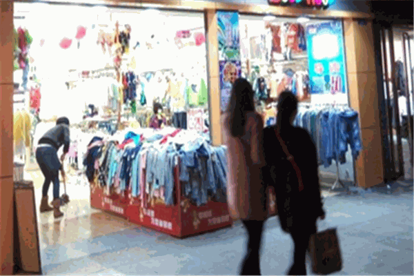 芭啦芭啦童装店加盟