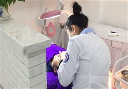 蕾特恩专业祛痘