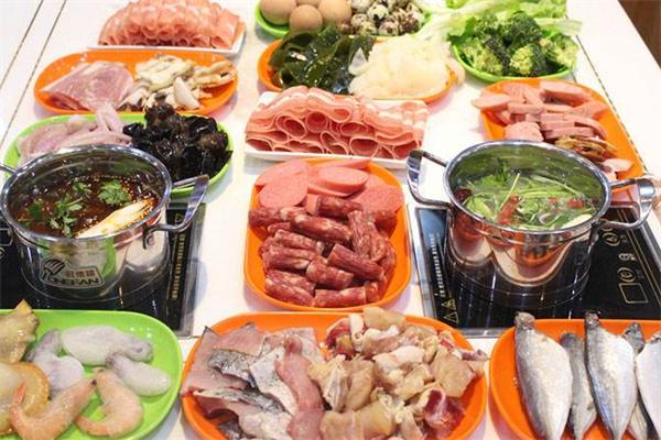 趣捞回转自助涮涮锅