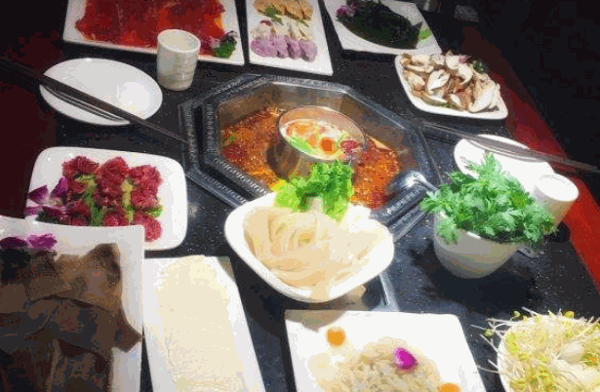 麻辣英雄火锅店