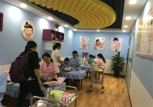 中和康贝少儿推拿