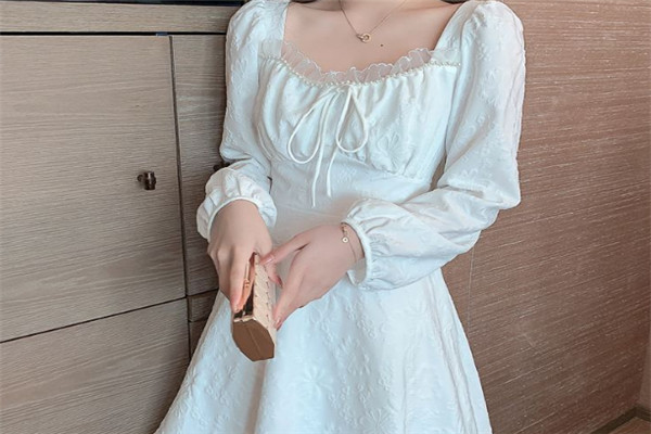 依诗漫女装