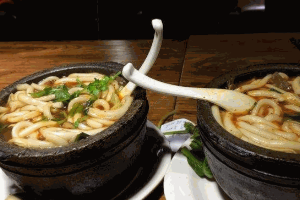 姐弟俩土豆粉