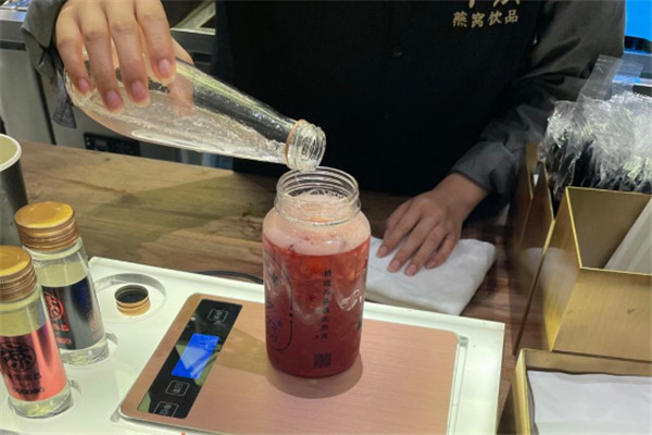 牛茶燕窝加盟