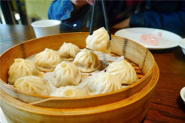 钟味小笼包