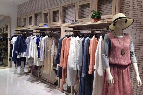 因为女人女装