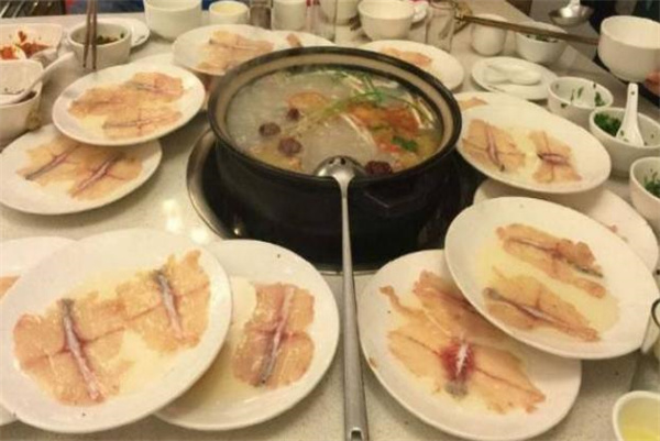 石斑鱼火锅