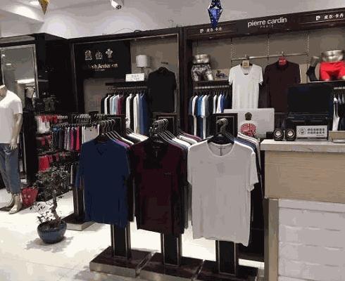 皮尔卡丹服饰