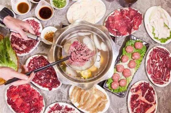 牛肉火锅小龙虾