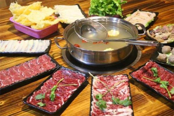 牛肉火锅小龙虾