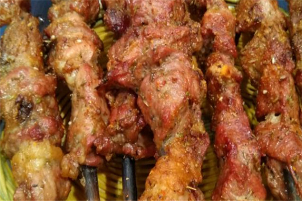 寻小欢焖烤羊肉串