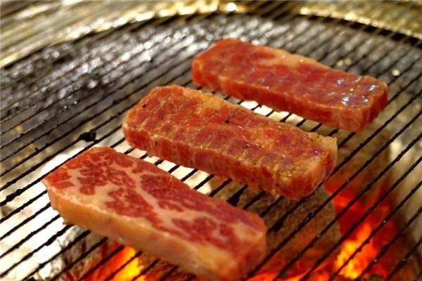 八号仓库烤肉加盟