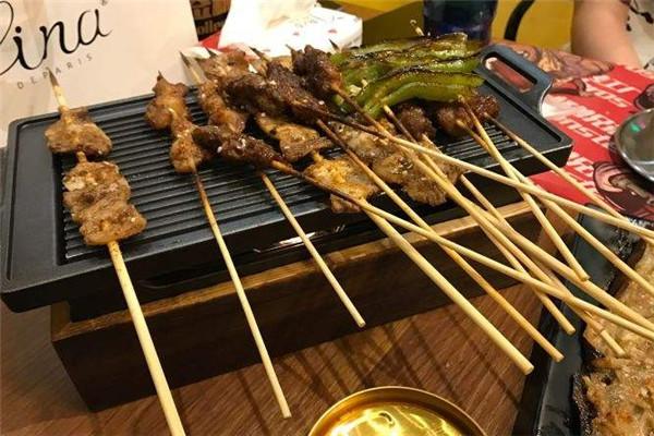 功夫怪兽烧烤加盟
